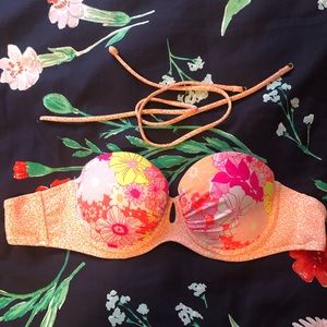 Victoria’s Secret bikini top